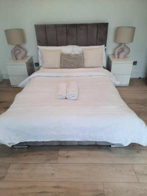 Luxury Kingsize Room in London